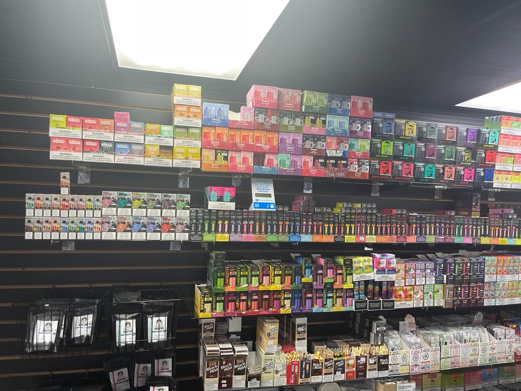 The best online vape store for vape juice, hardware, and accessories in USA · FREE, FAST & DOMESTIC SHIPPING Same-day shipping from USA VaporBeast's Online Vape Shop offers wholesale vape supplies in the USA. Browse our exclusive e-liquid collection, vape mods, kits & more.